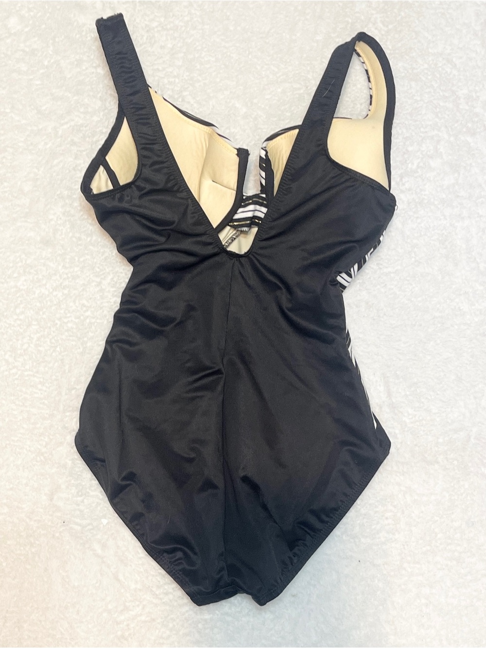 Miraclesuit Black & White Stripe Escape Slimming One Piece Swimsuit Size 10 - Picture 4 of 10